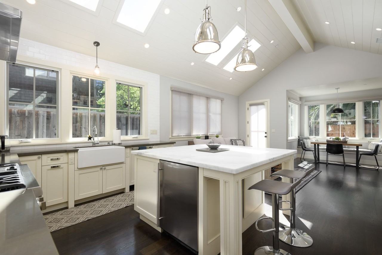 434 Fulton St - Photo 4 of 17