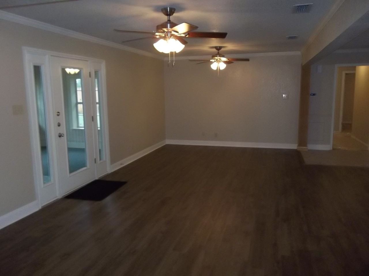 1008 Pin Oak Dr - Photo 5 of 17