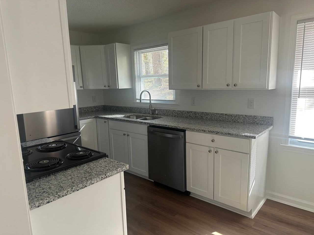 2911 Beechwood Dr - Photo 6 of 18