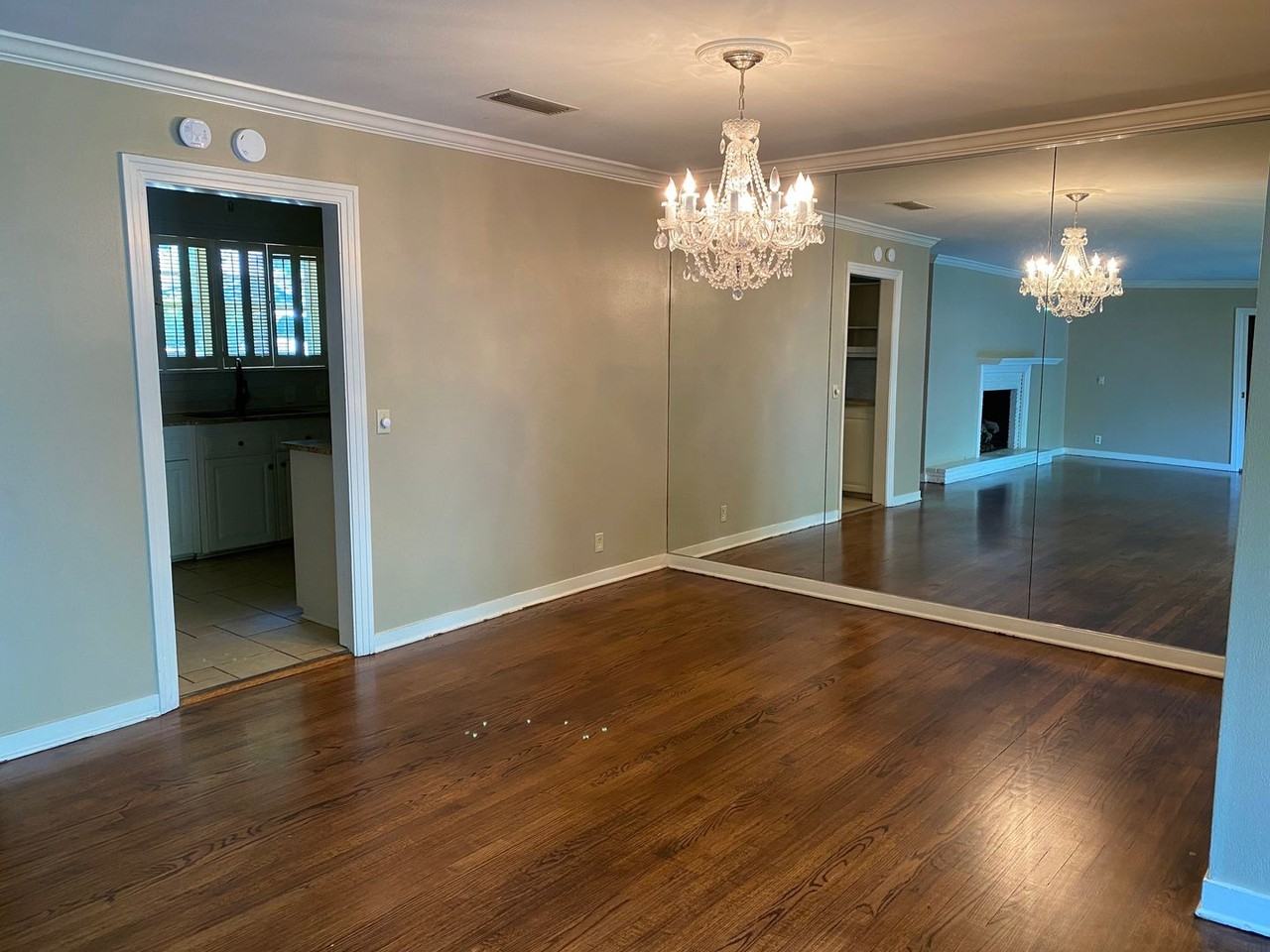 712 Ontario St - Photo 2 of 14