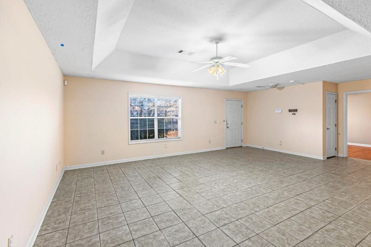 714 Meagan Ln - Photo 5 of 6