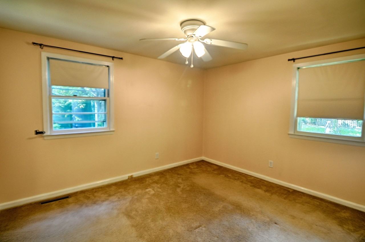 406 Hickory Dr - Photo 7 of 14