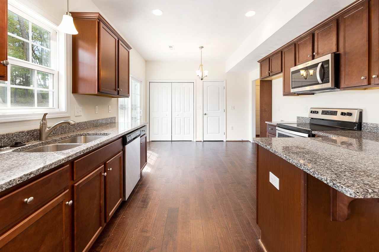 117 Oak Meadow Ln - Photo 3 of 30