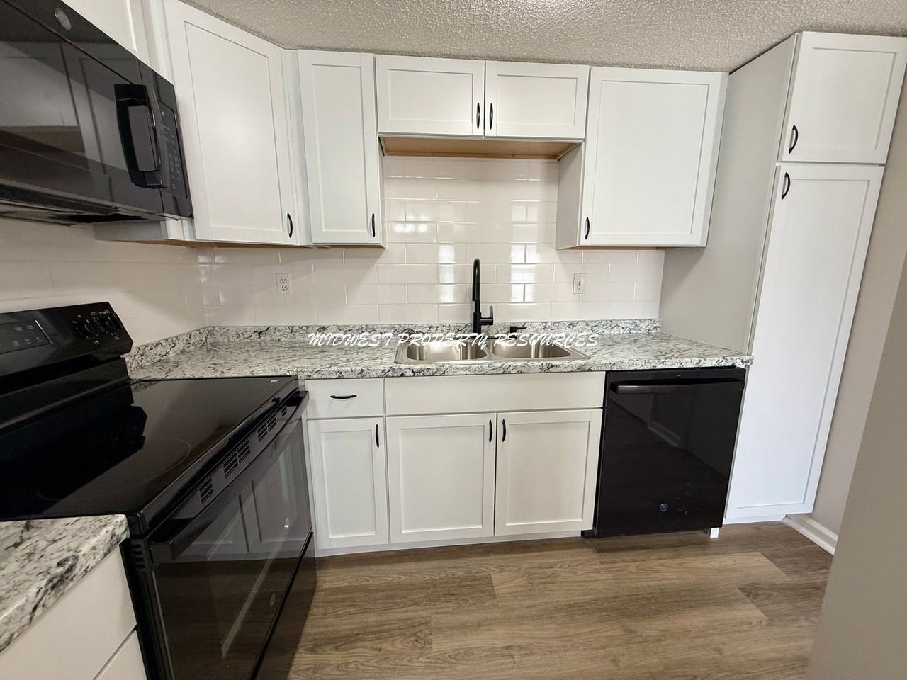 953 Nw Colbern Rd - Photo 6 of 14