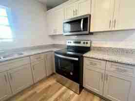 317/319 E. GILBREATH STREET - Photo 1 of 1