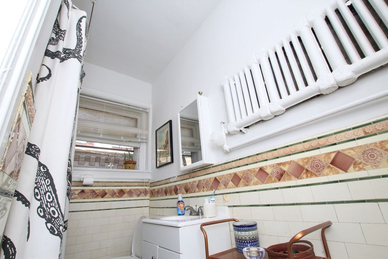 3716 Spring Garden St Apt 2f - Photo 5 of 11