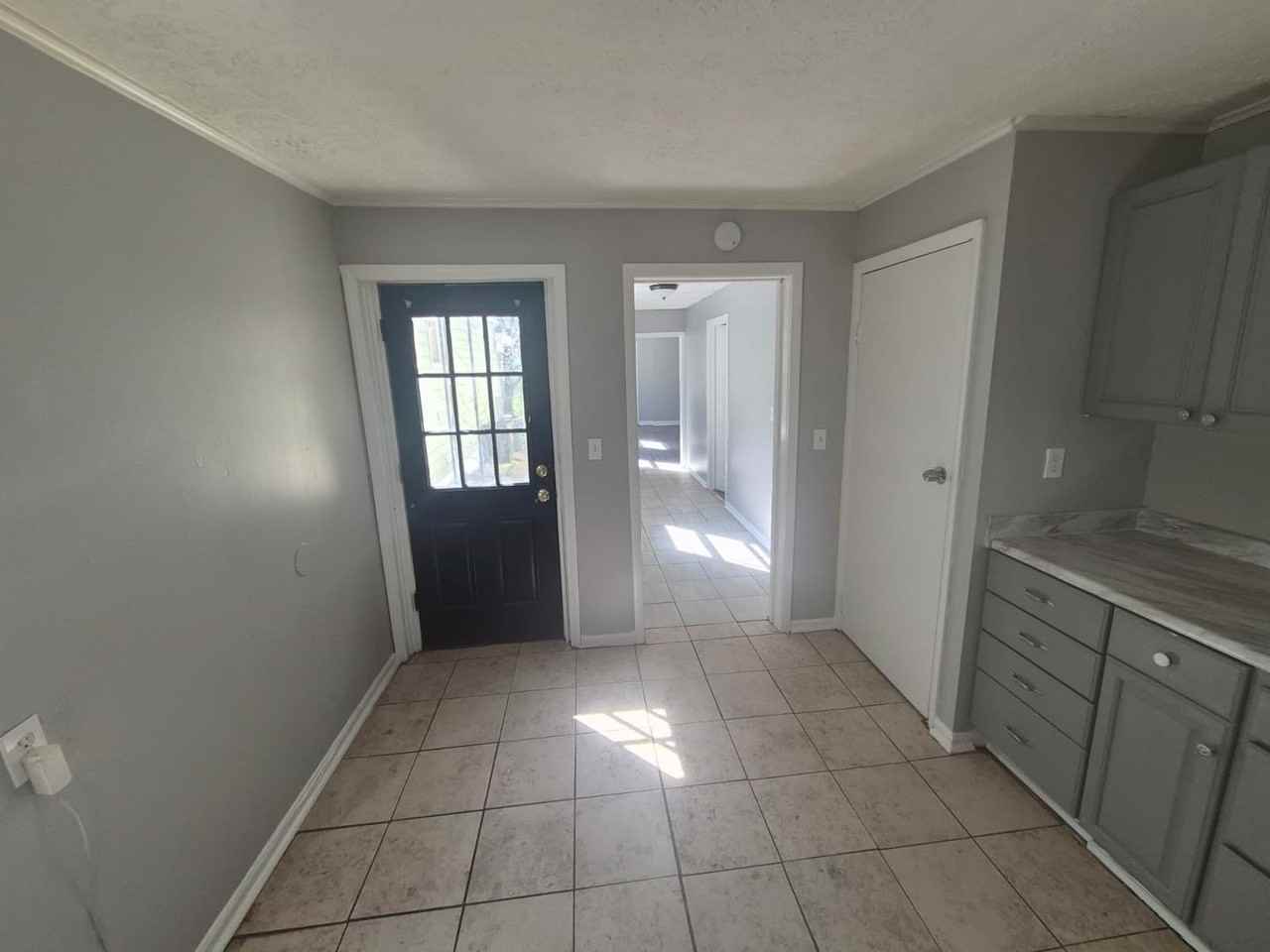 1512 Kavanaugh St - Photo 6 of 14