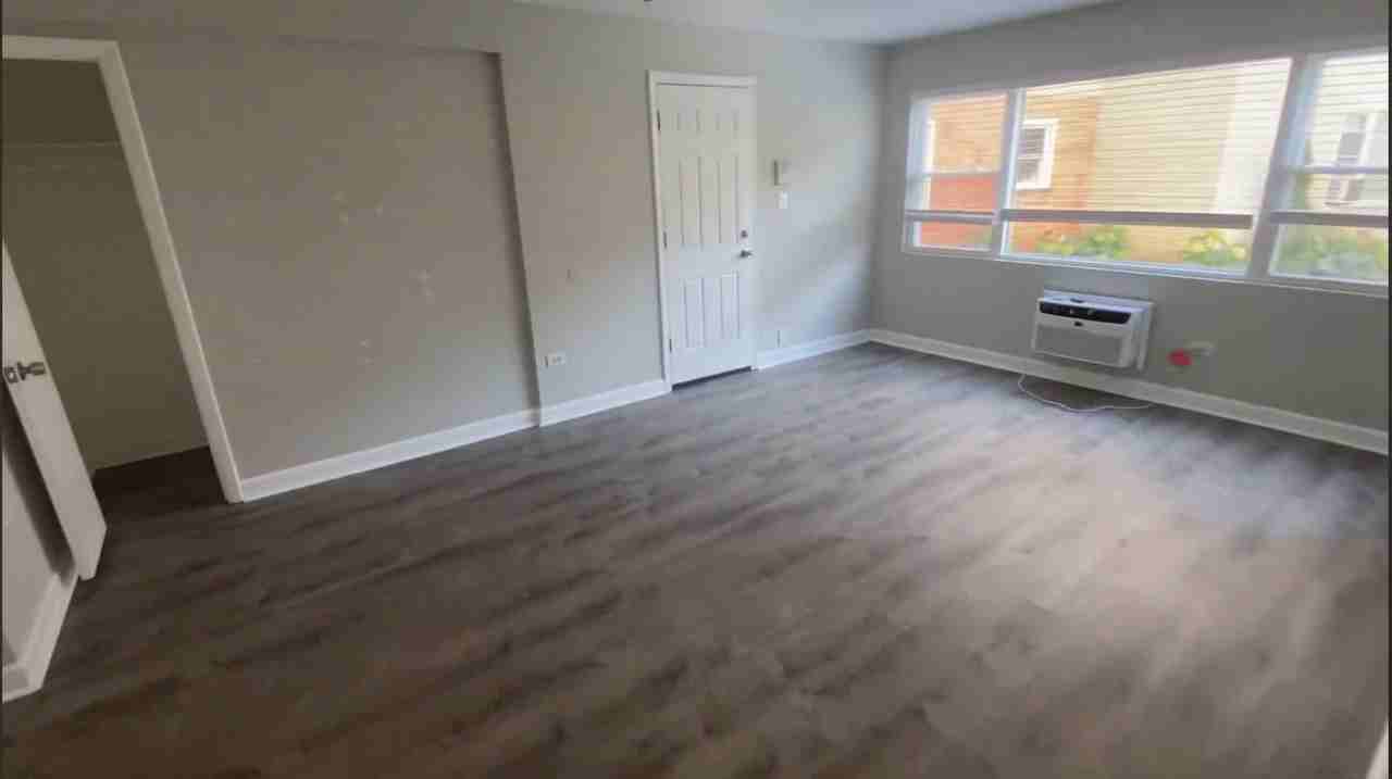 W Sherwin Ave - Photo 2 of 8