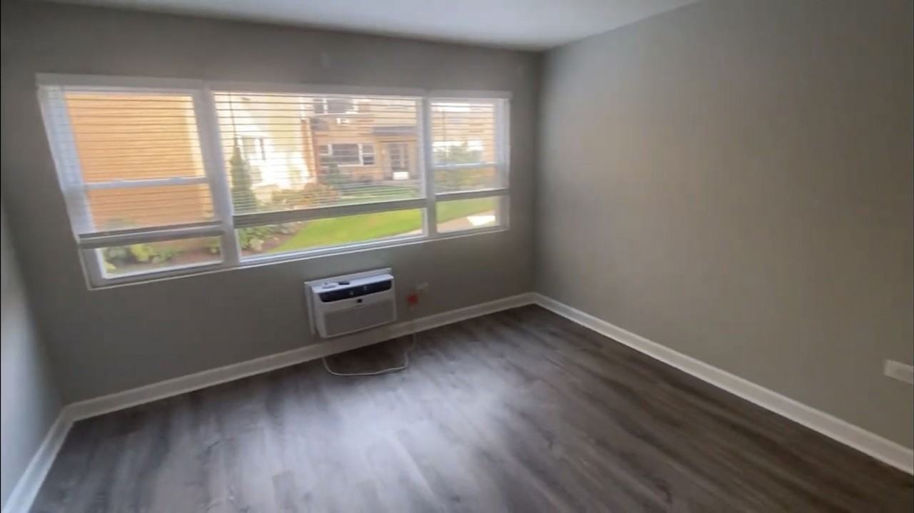 W Sherwin Ave - Photo 3 of 8