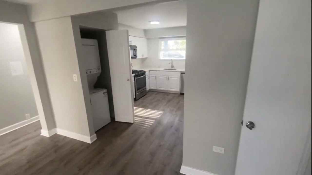 W Sherwin Ave - Photo 5 of 8