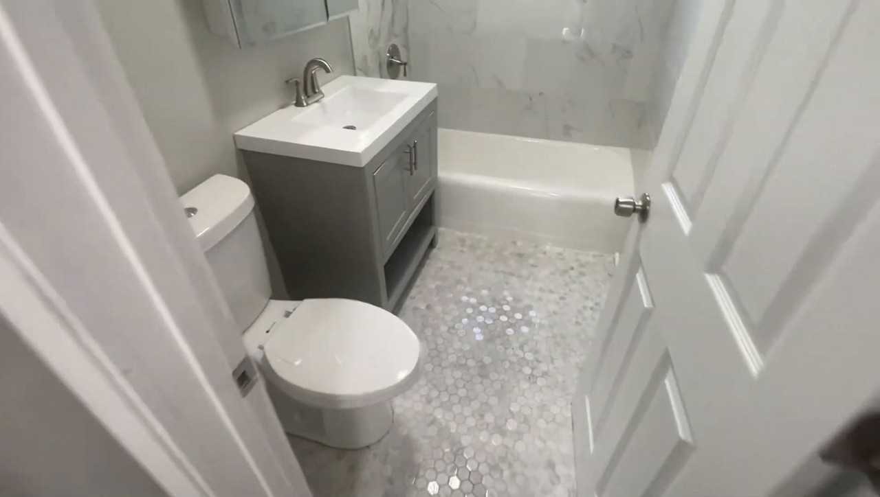 W Sherwin Ave - Photo 6 of 8