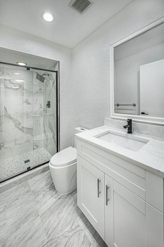 829 Camino Rd #206C - Photo 2 of 8