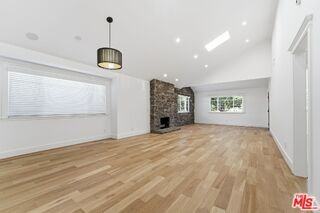 2435 Glyndon Ave - Photo 5 of 8