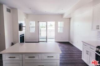 1431 S Sherbourne Dr #4 - Photo 2 of 8