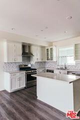 1431 S Sherbourne Dr #4 - Photo 4 of 8