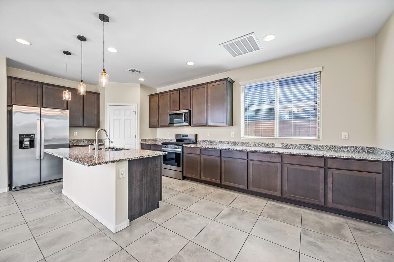 25417 North 20th Avenue - Photo 5 of 29