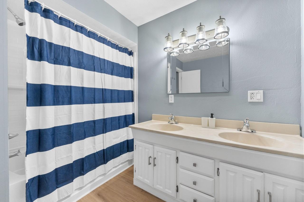 Hazel Dr - Photo 6 of 7