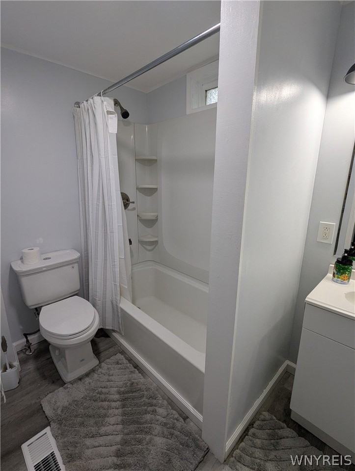 102 17th St - Photo 7 of 9