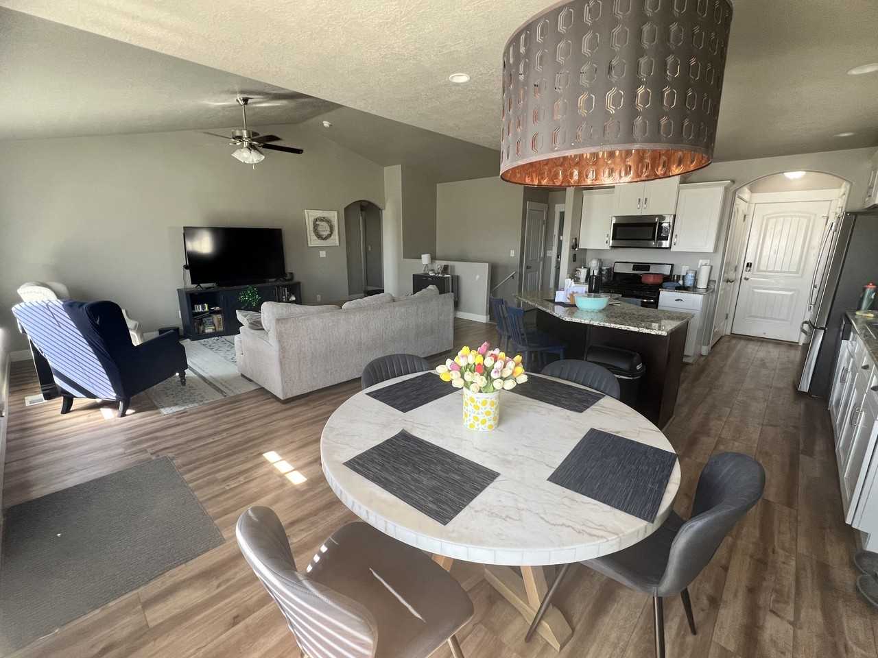 4282 N Robbins Cir - Photo 4 of 16