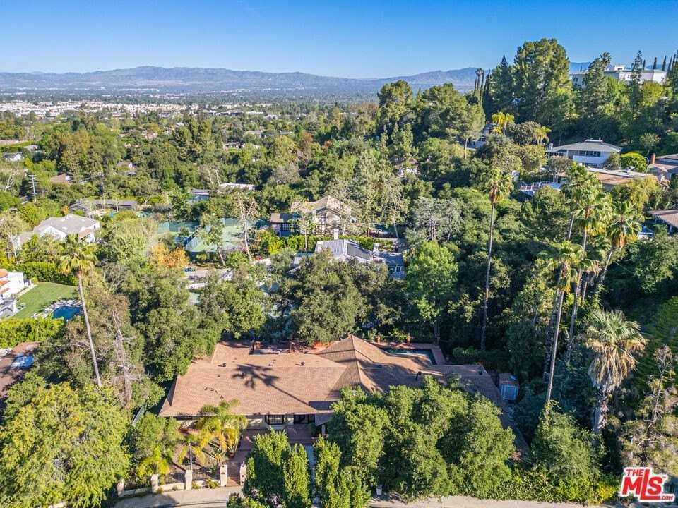 17449 Sumiya Dr - Photo 2 of 50