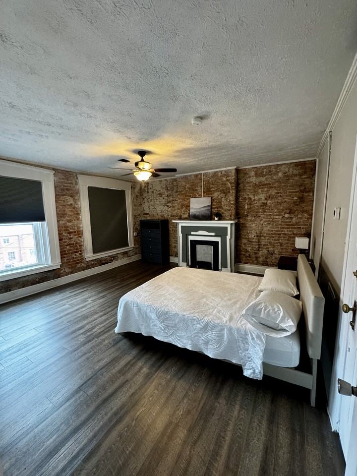 33 N Paint St #306 - Photo 6 of 6