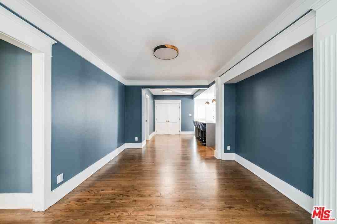 1308 N Ogden Dr - Photo 6 of 39