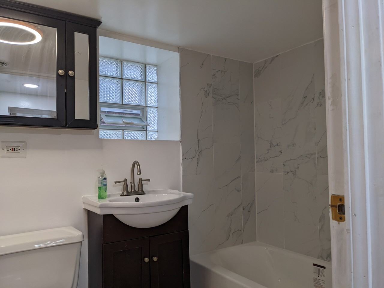 5719 W Giddings St - Photo 6 of 8