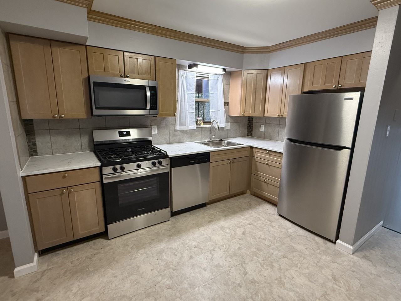 3 Trinity Ln - Photo 3 of 26