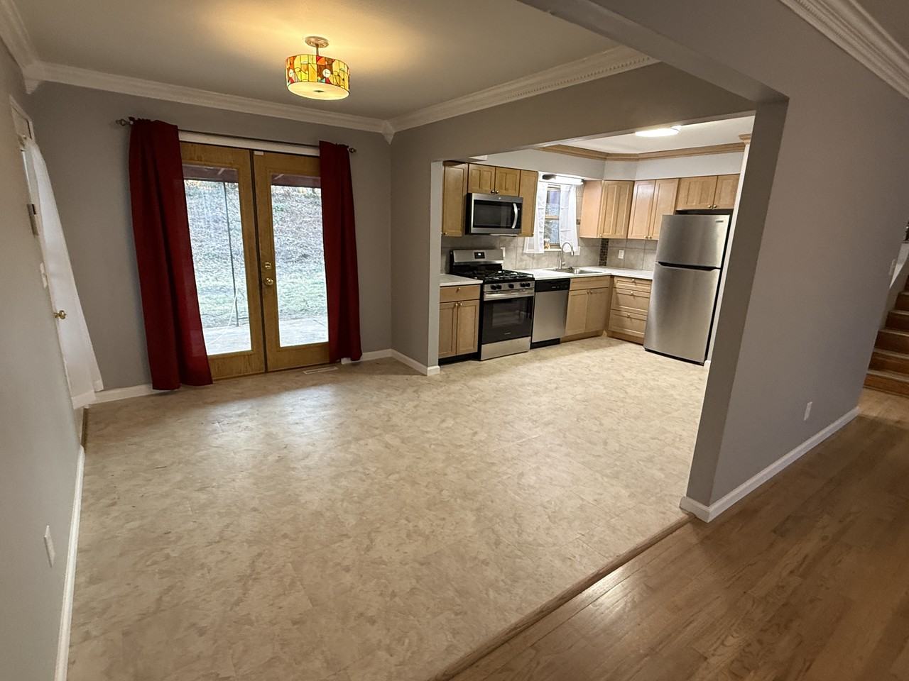 3 Trinity Ln - Photo 4 of 26