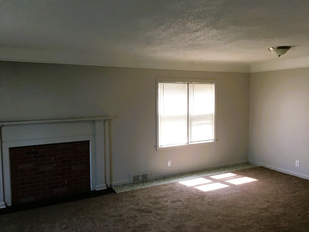 18457 Hoover St #57 - Photo 7 of 8