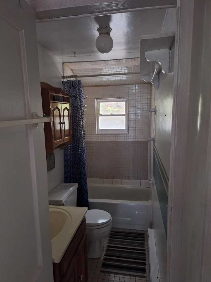 33 Oakwood Trl S - Photo 4 of 5