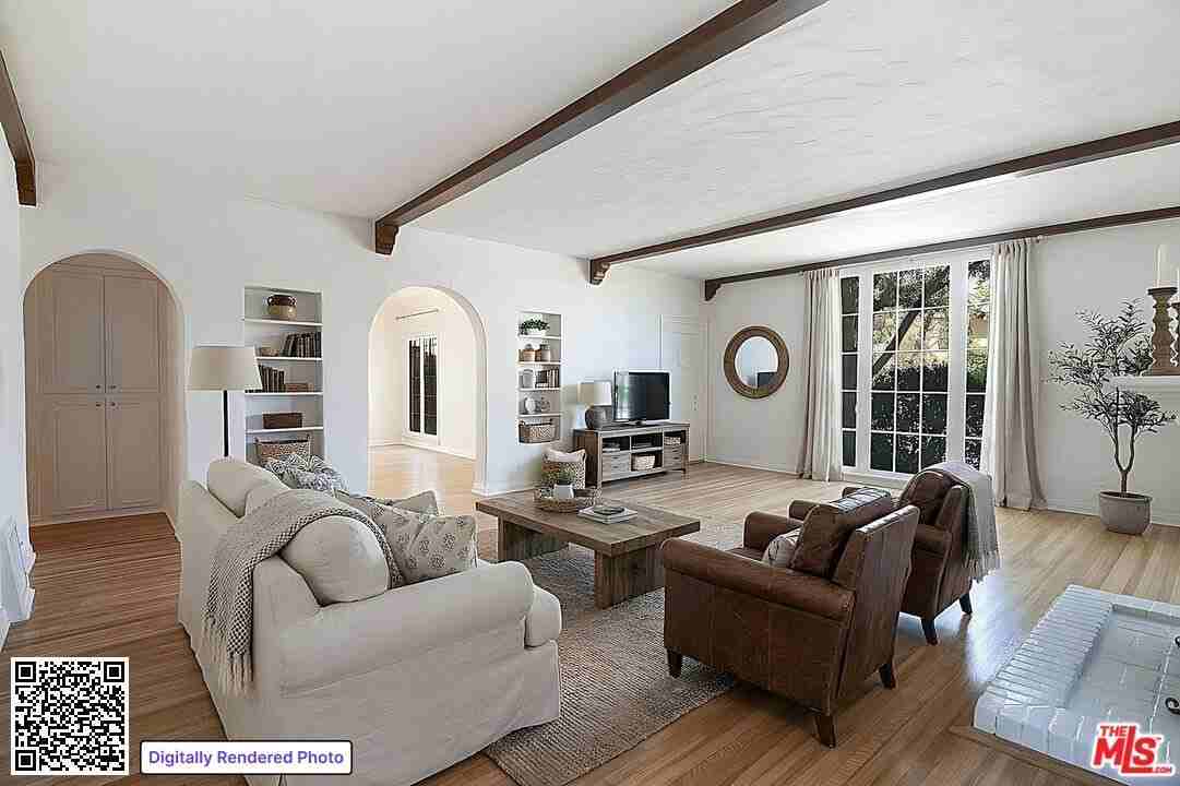 362 N Mansfield Ave - Photo 4 of 19