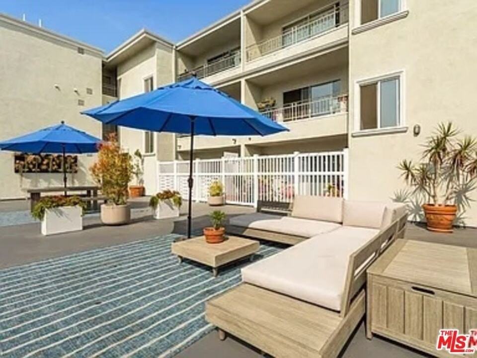 1440 23rd St Apt 123 - Photo 2 of 15