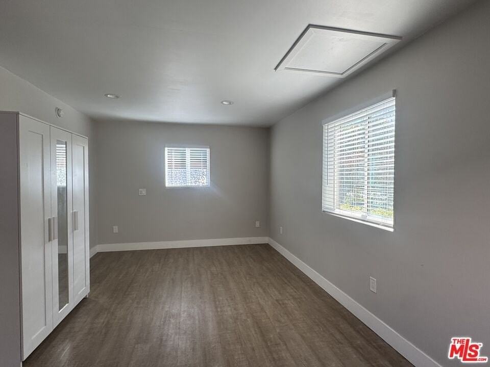 5460 Burnet Ave Unit A - Photo 3 of 8