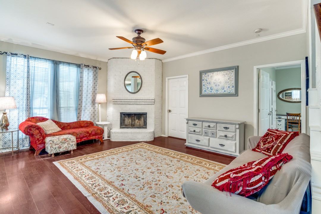 2031 Knights Ct - Photo 3 of 13