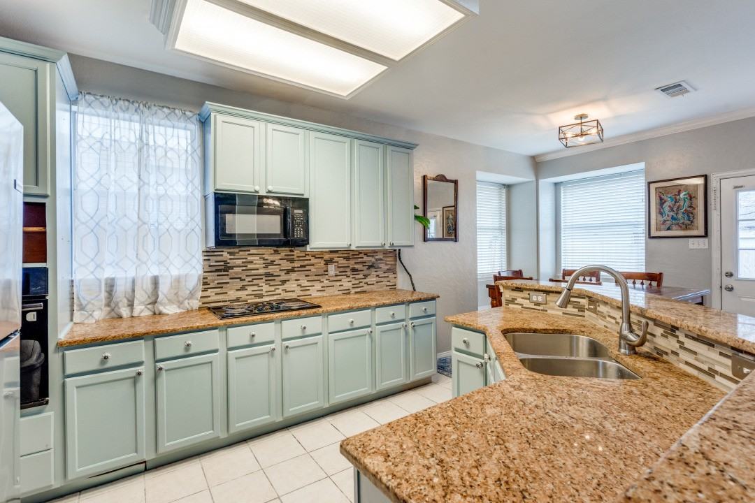 2031 Knights Ct - Photo 5 of 13