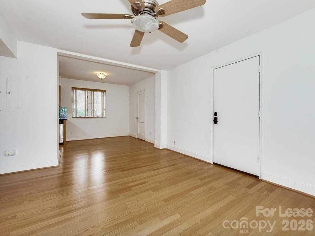 227 N Dotger Ave - Photo 7 of 20