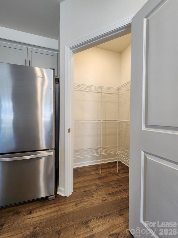 125 Sycamore Crossing Ct - Photo 7 of 38