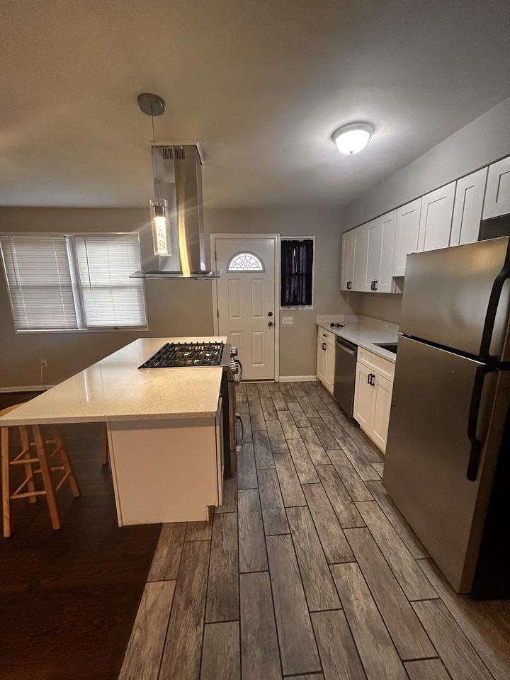 5103 Frederick Ave - Photo 3 of 25