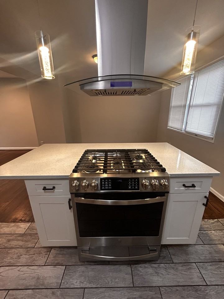 5103 Frederick Ave - Photo 4 of 25