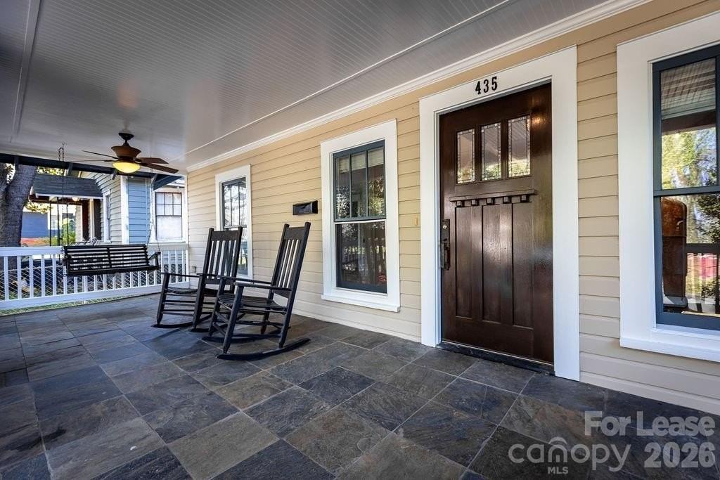 435 Walnut Ave - Photo 7 of 47