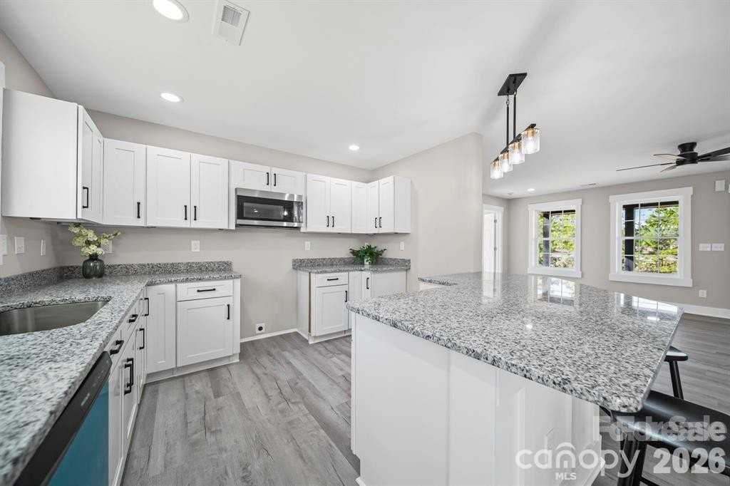 20 Ridgecrest Ave - Photo 5 of 13