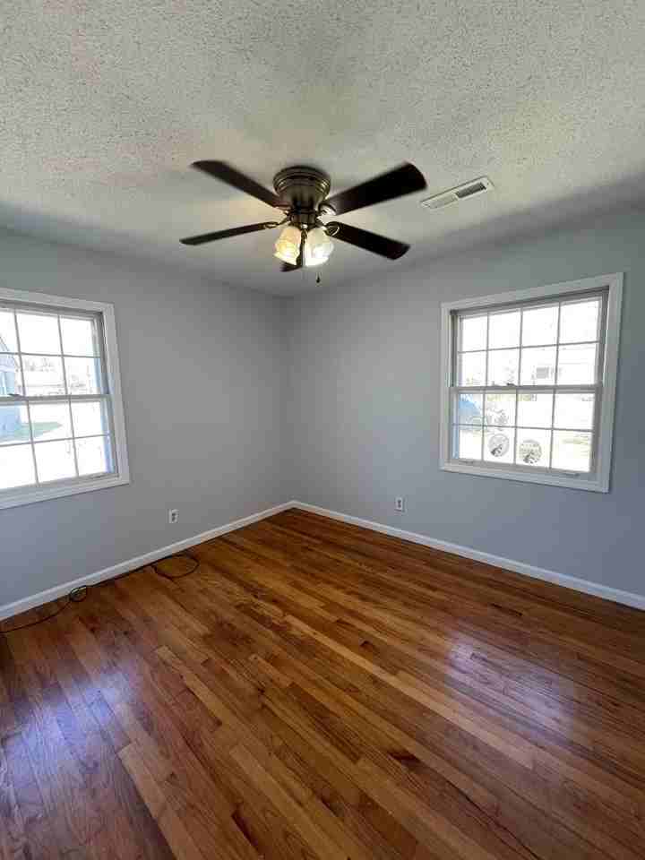 102 Wessex Dr - Photo 7 of 9