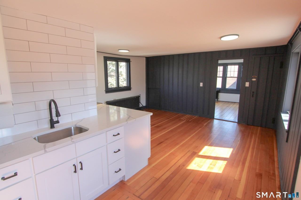 883 Worthington Rdg 2nd Fl - Photo 3 of 27