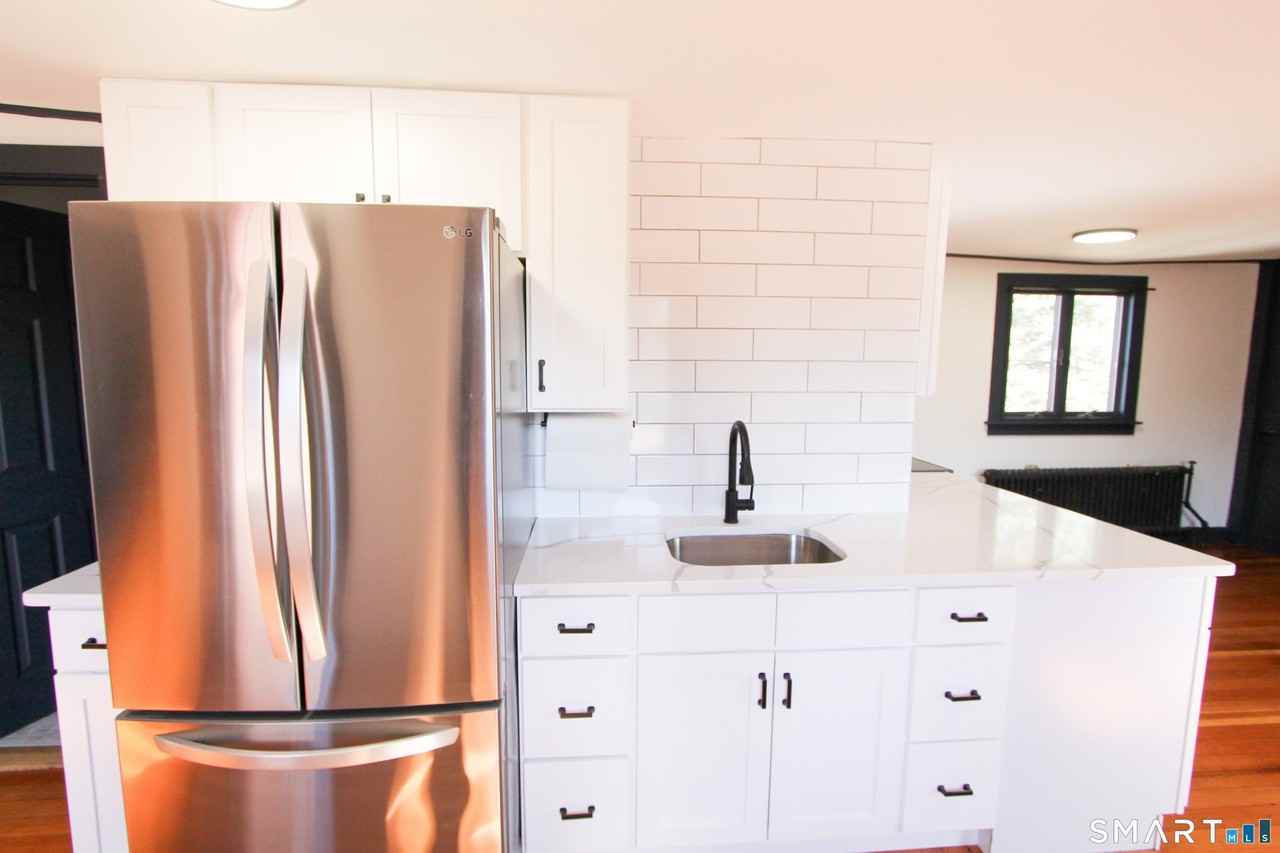 883 Worthington Rdg 2nd Fl - Photo 4 of 27