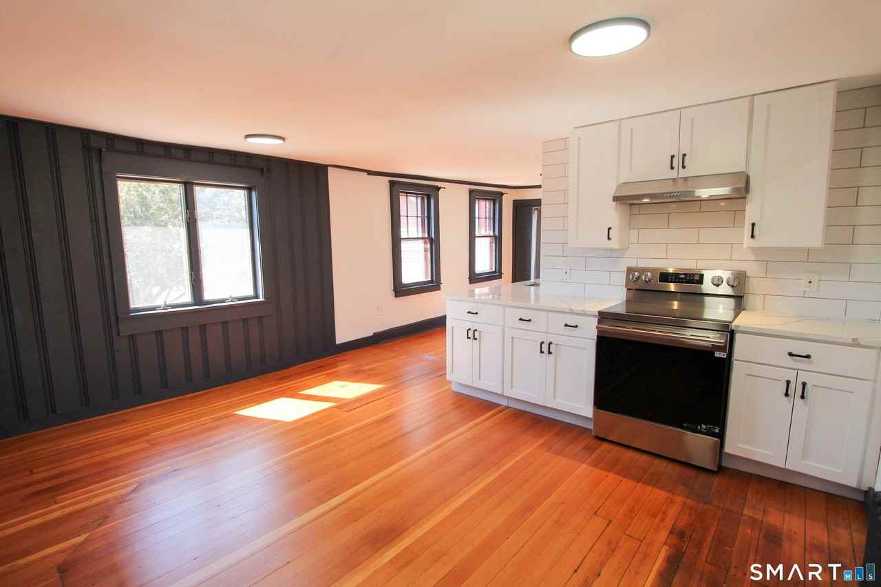 883 Worthington Rdg 2nd Fl - Photo 5 of 27