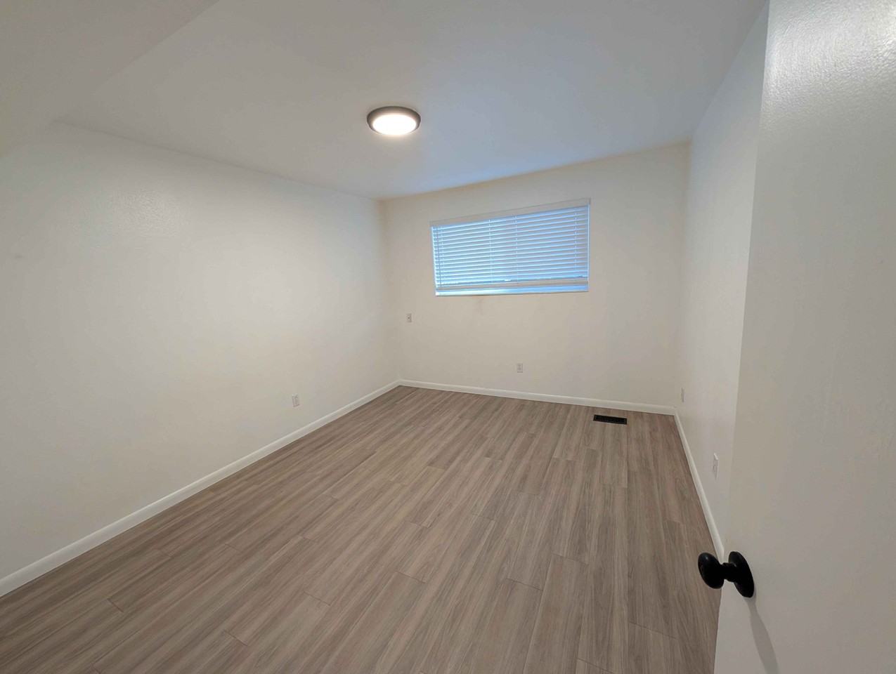 361 E Park Creeke Ln #C - Photo 6 of 14