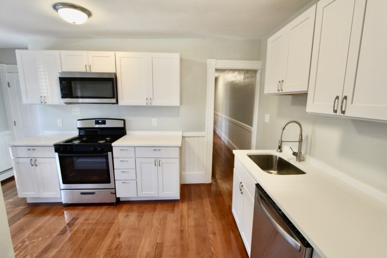 248 Cross St #1 - Photo 6 of 10