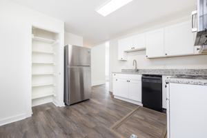 featured image of 332 S Detroit St #A