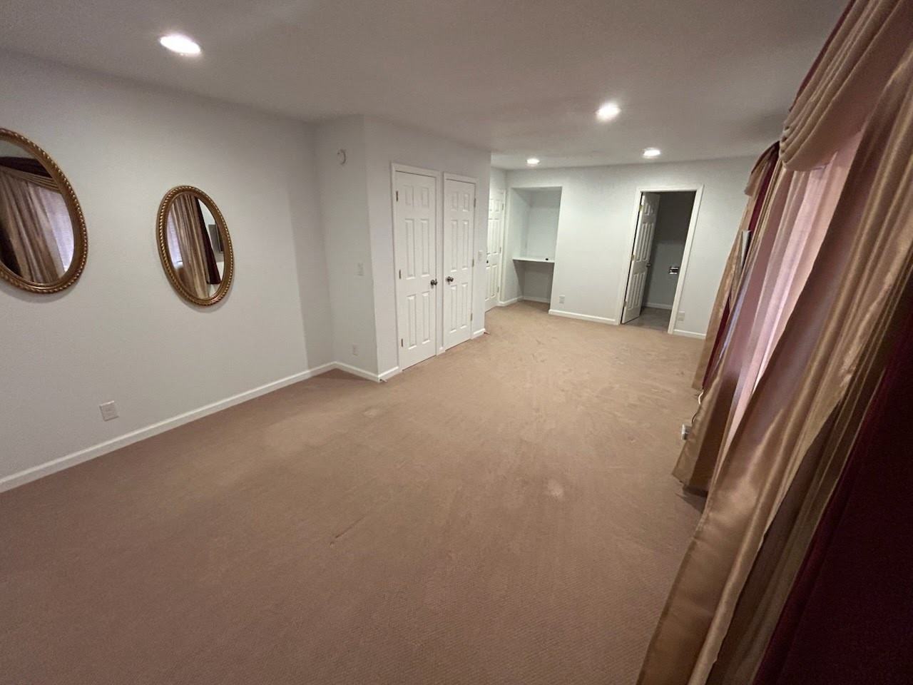 510 N Cass St - Photo 4 of 20